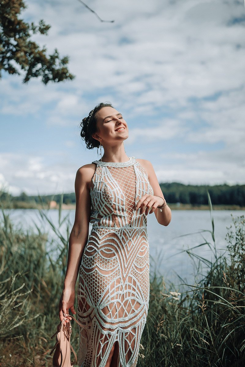 біла сукня на розпис в оренду