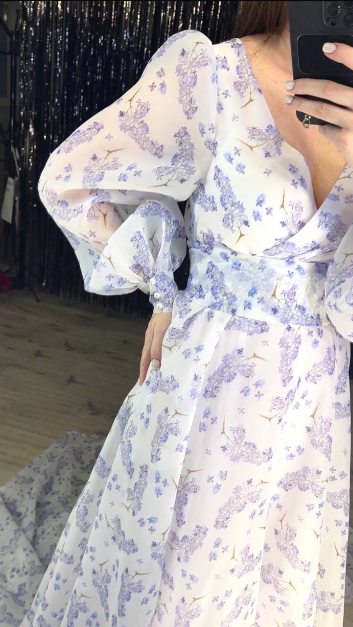 Сукня в квіточку зі шлейфом для фотосесії
