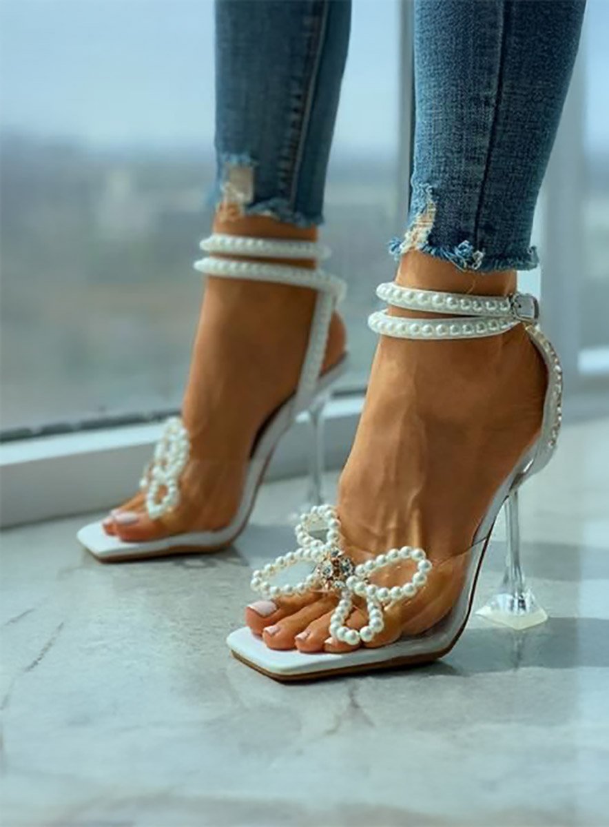 Босоніжки з бантиком із намиста