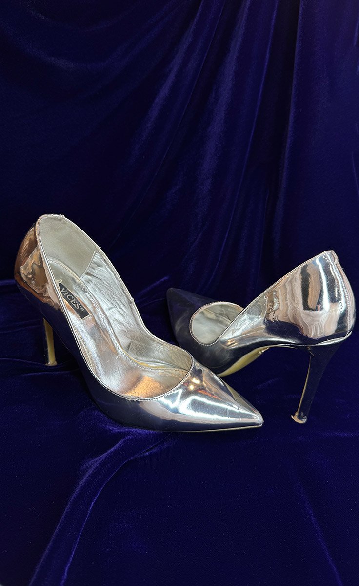 сріблясті туфлі