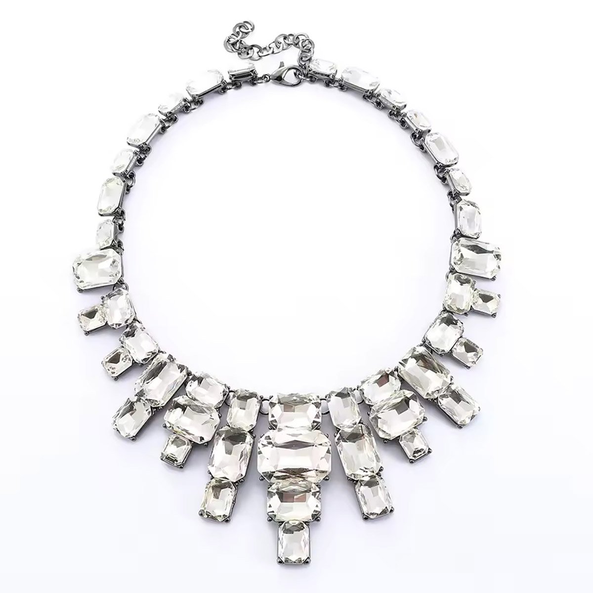 Кольє з масивними камінцями