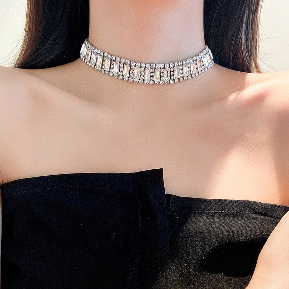 Чокер з камінцями