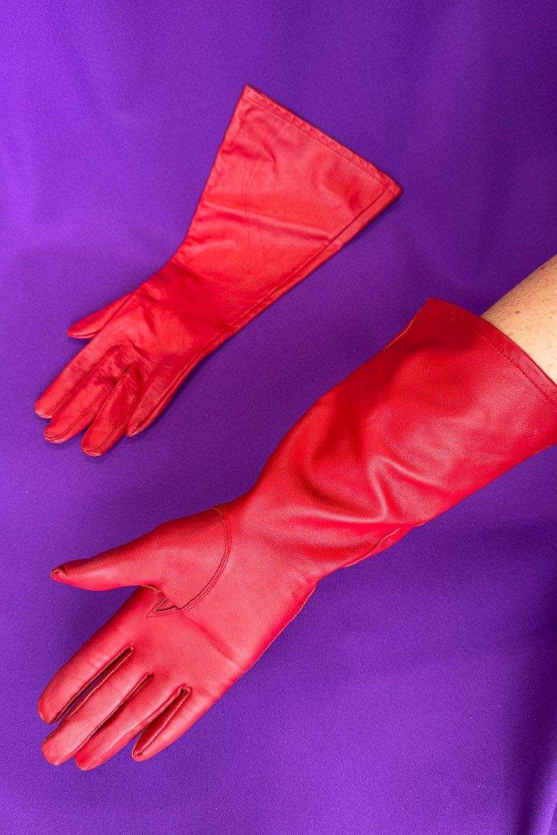 Оренда червоних рукавичок на фотосесію