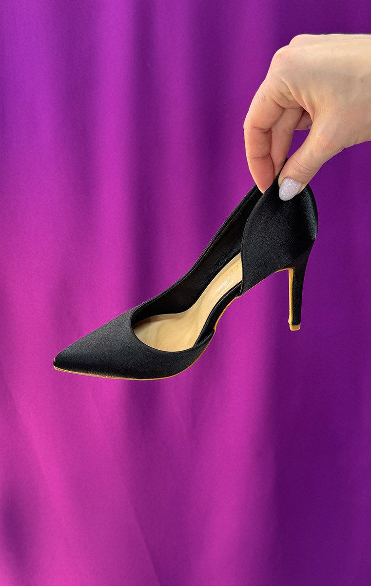 Туфлі чорні атласні