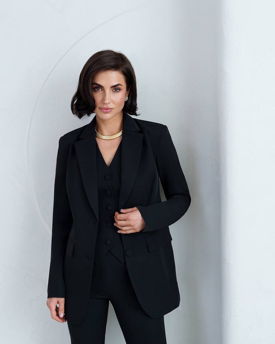 Костюм з жилеткою чорний