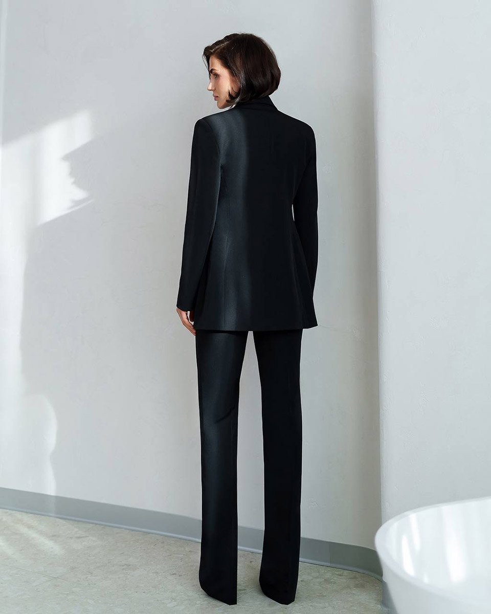 Костюм з жилеткою чорний