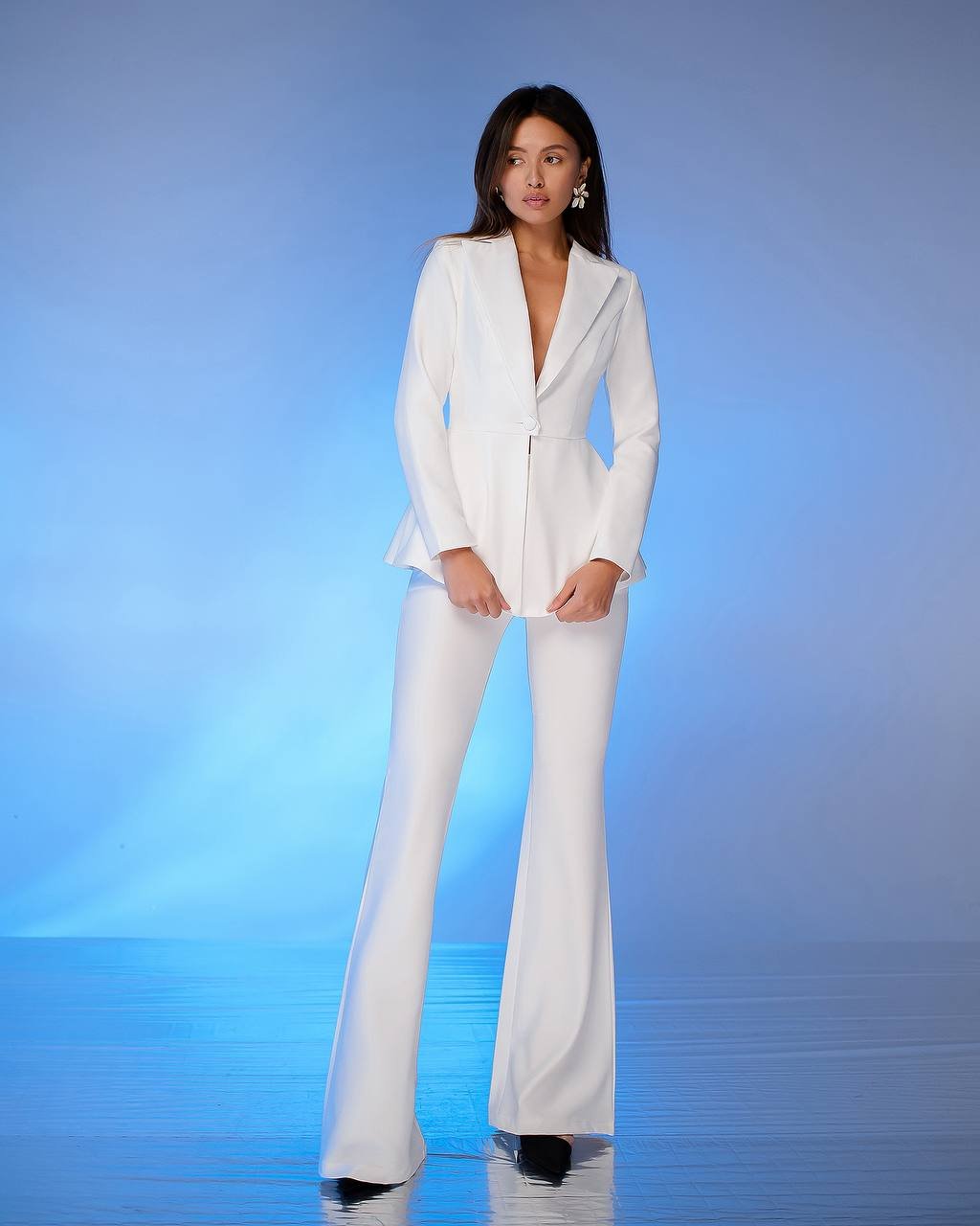 Білий костюм з баскою