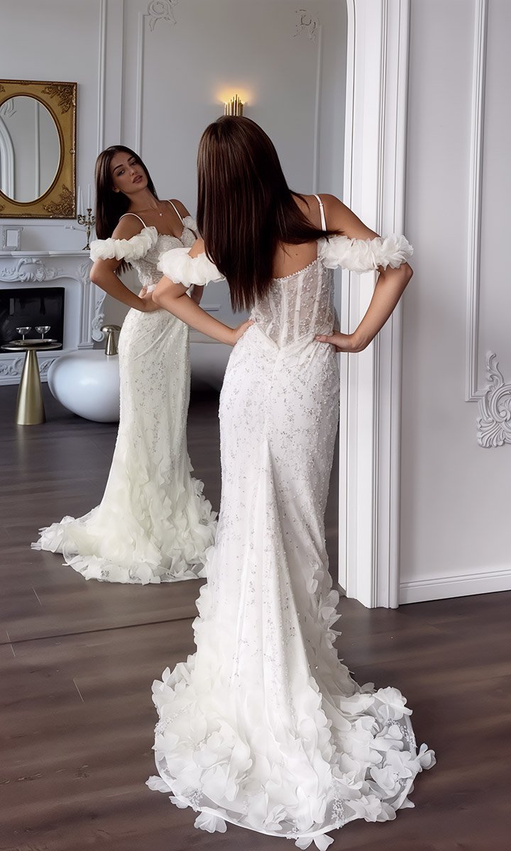 весільна сукня рибка зі шлейфом