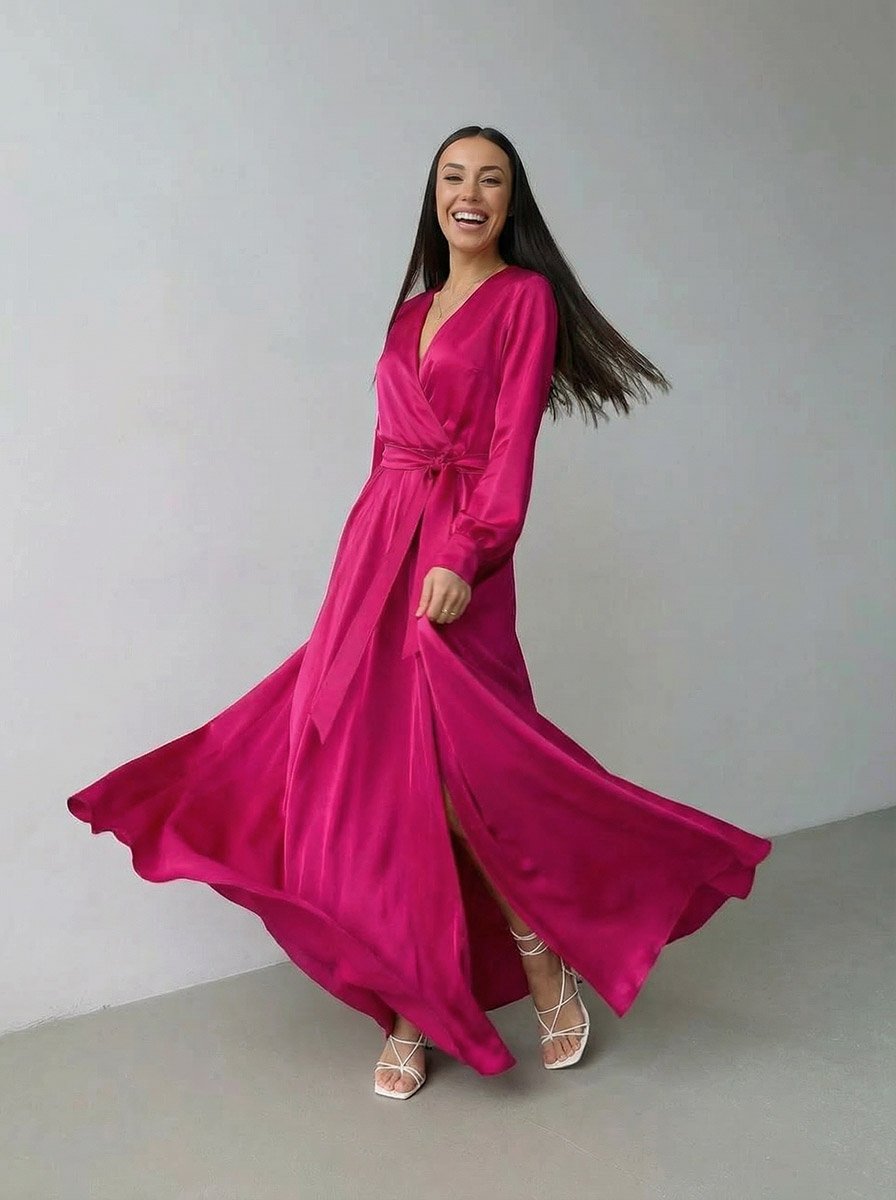 Яскрава сукня в оренду