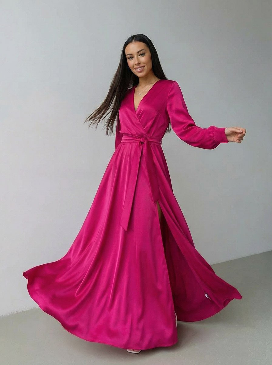 Яскрава сукня в оренду