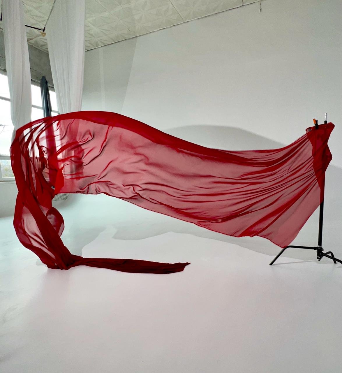 Тканина вишнева