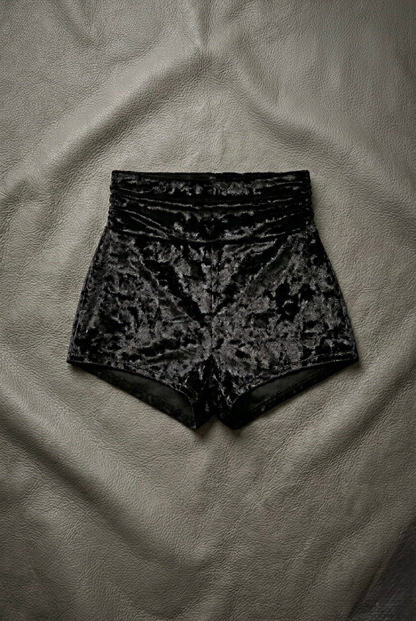Шортики оксамитові