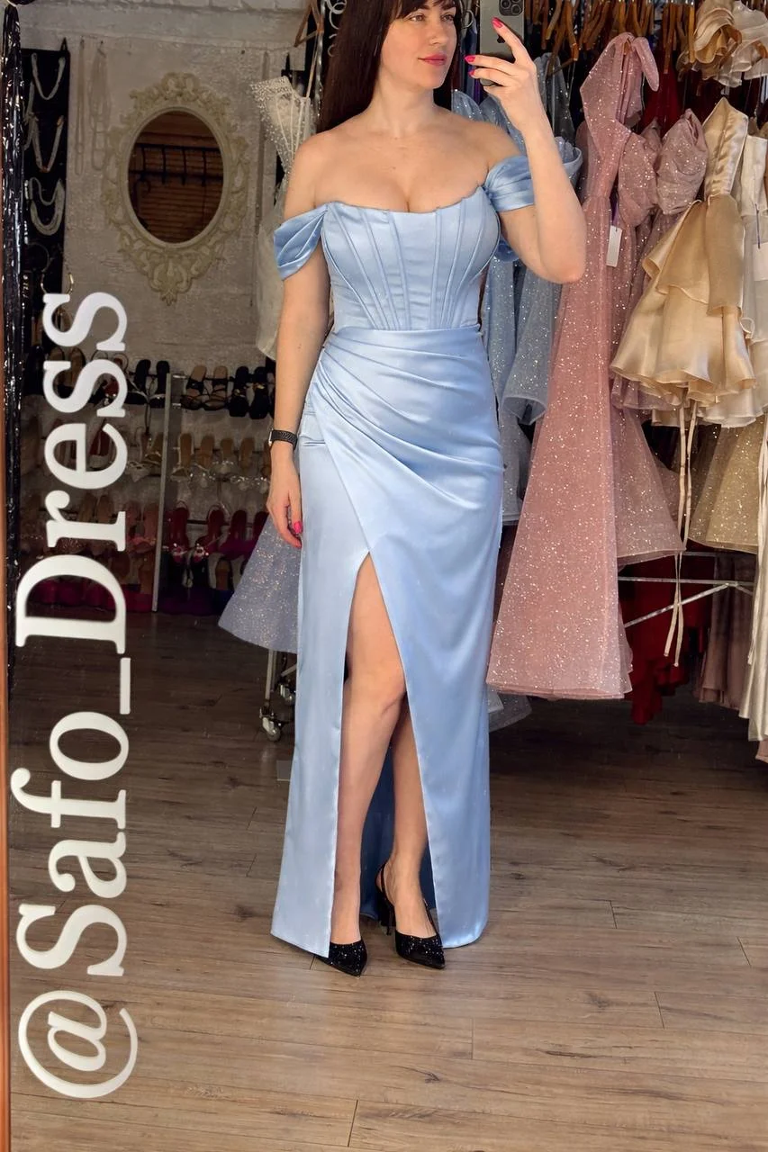 блакитна сукня для дружки