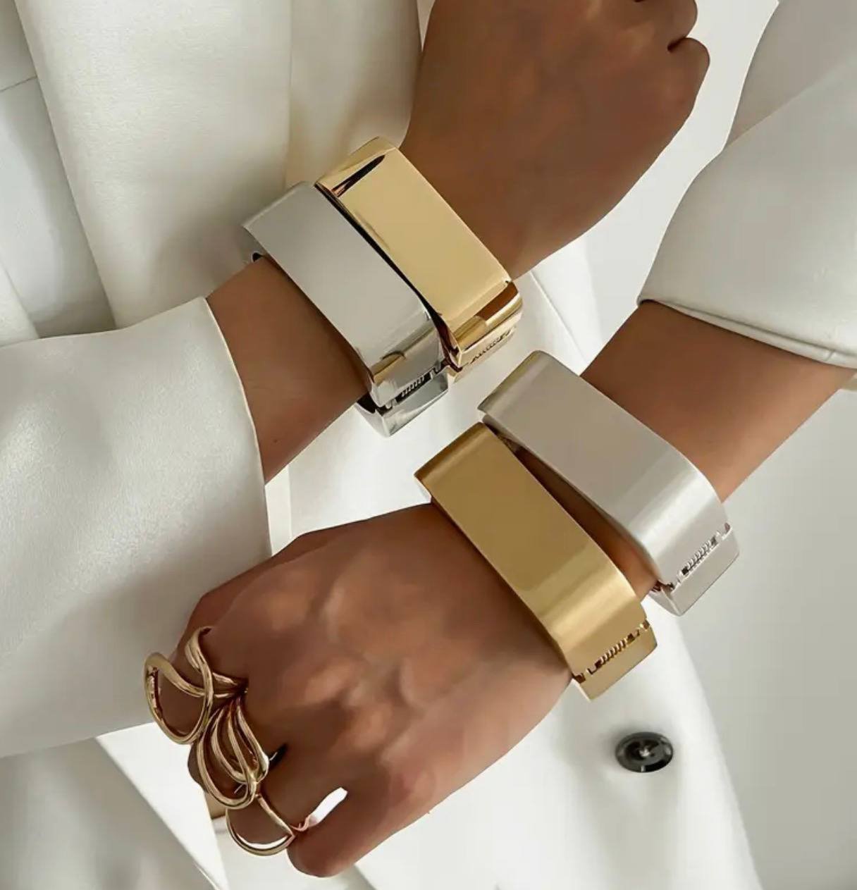 Квадратні браслети