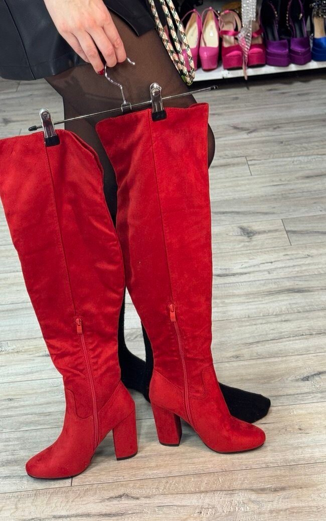 ботфорти червоні з товстим каблуком