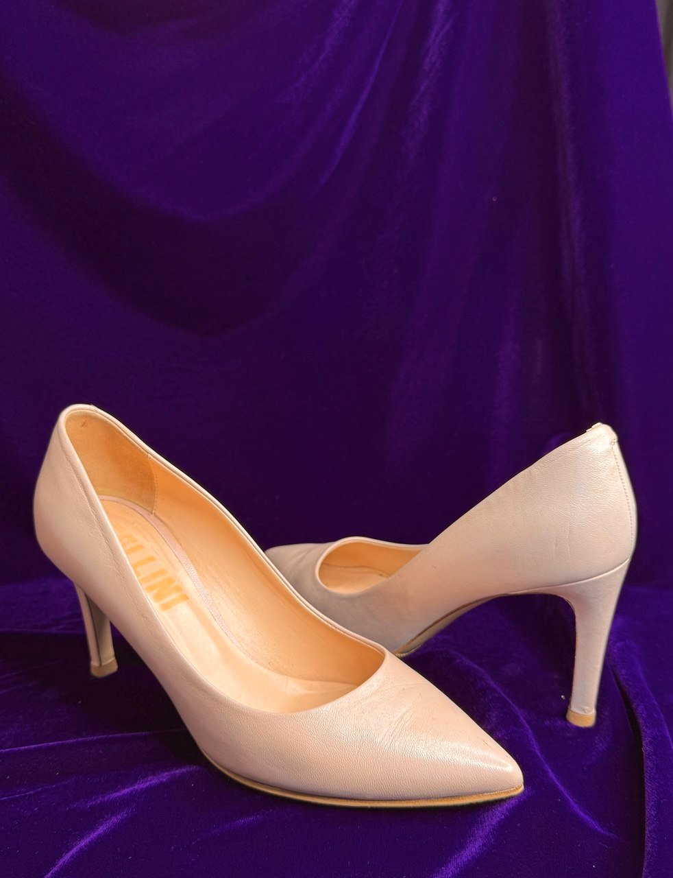 Бежеві шкіряні туфлі